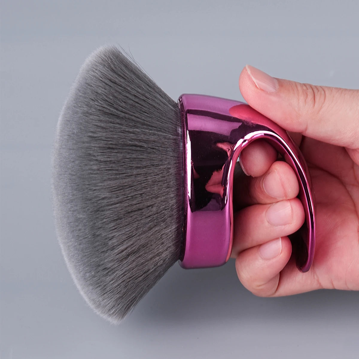1 PCS Beauty Blend & Blur Body Kabuki Brush, Self Tanner Brush For Body Makeup & Foundation, Vegan, Cruelty-Free